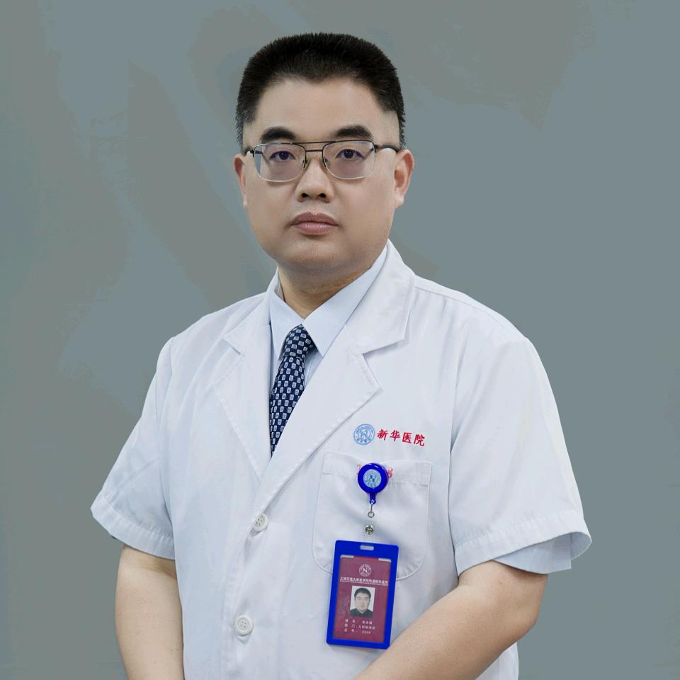 儿科医生余永国