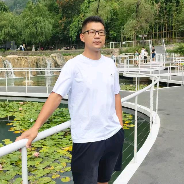 义乌名扬服装批发工厂