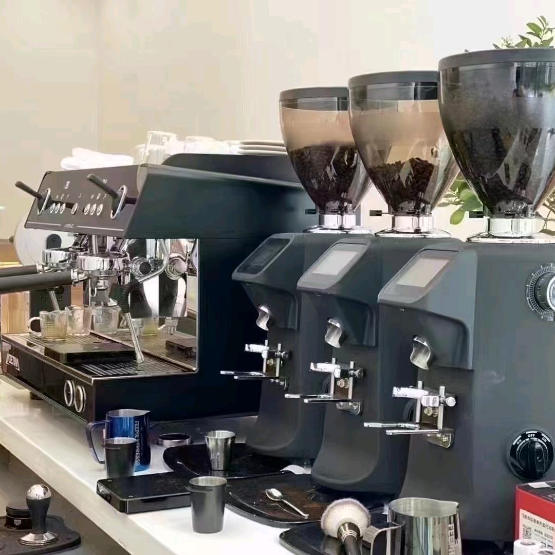 咖啡设备的牛马