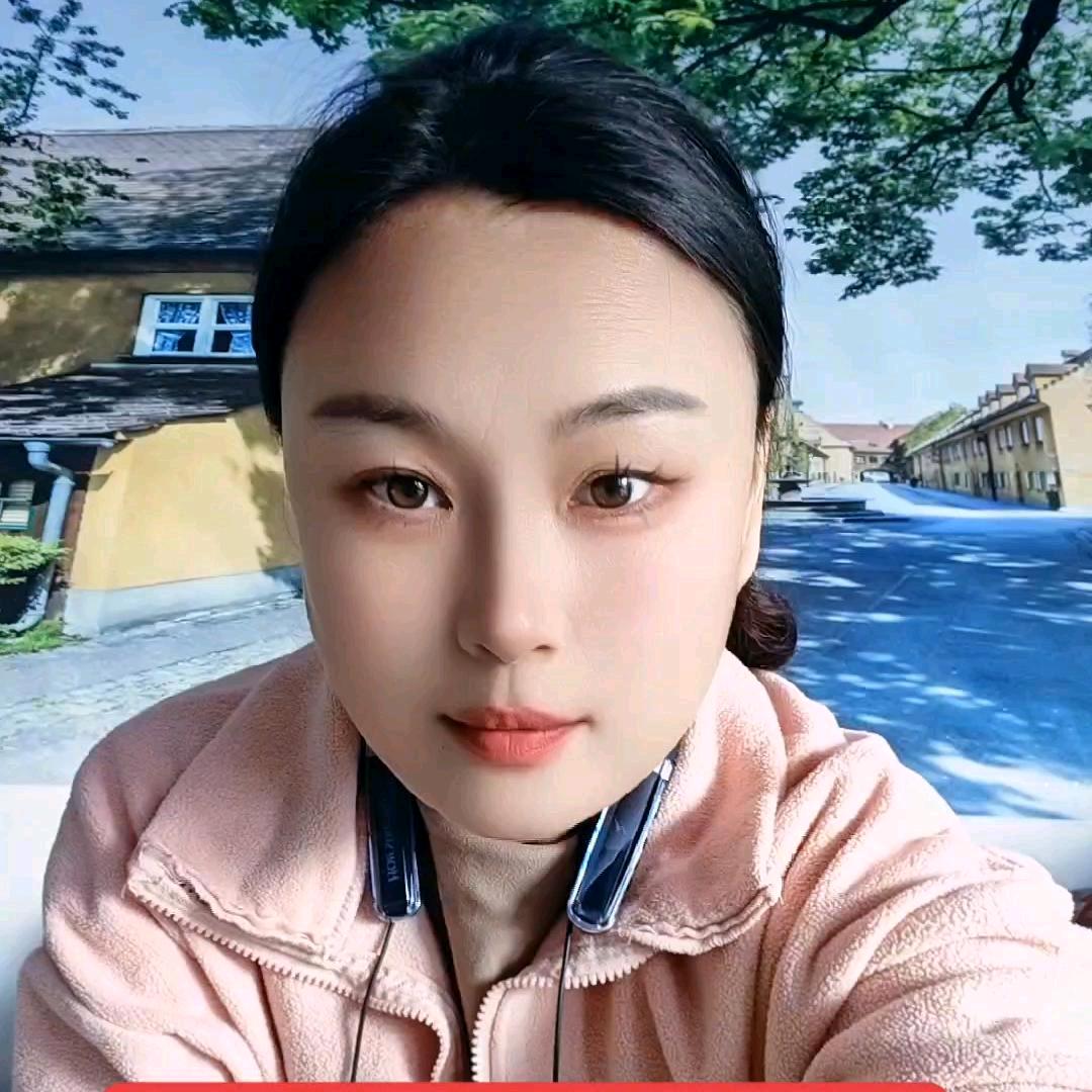 妮妮    （十年运营辞职带娃）