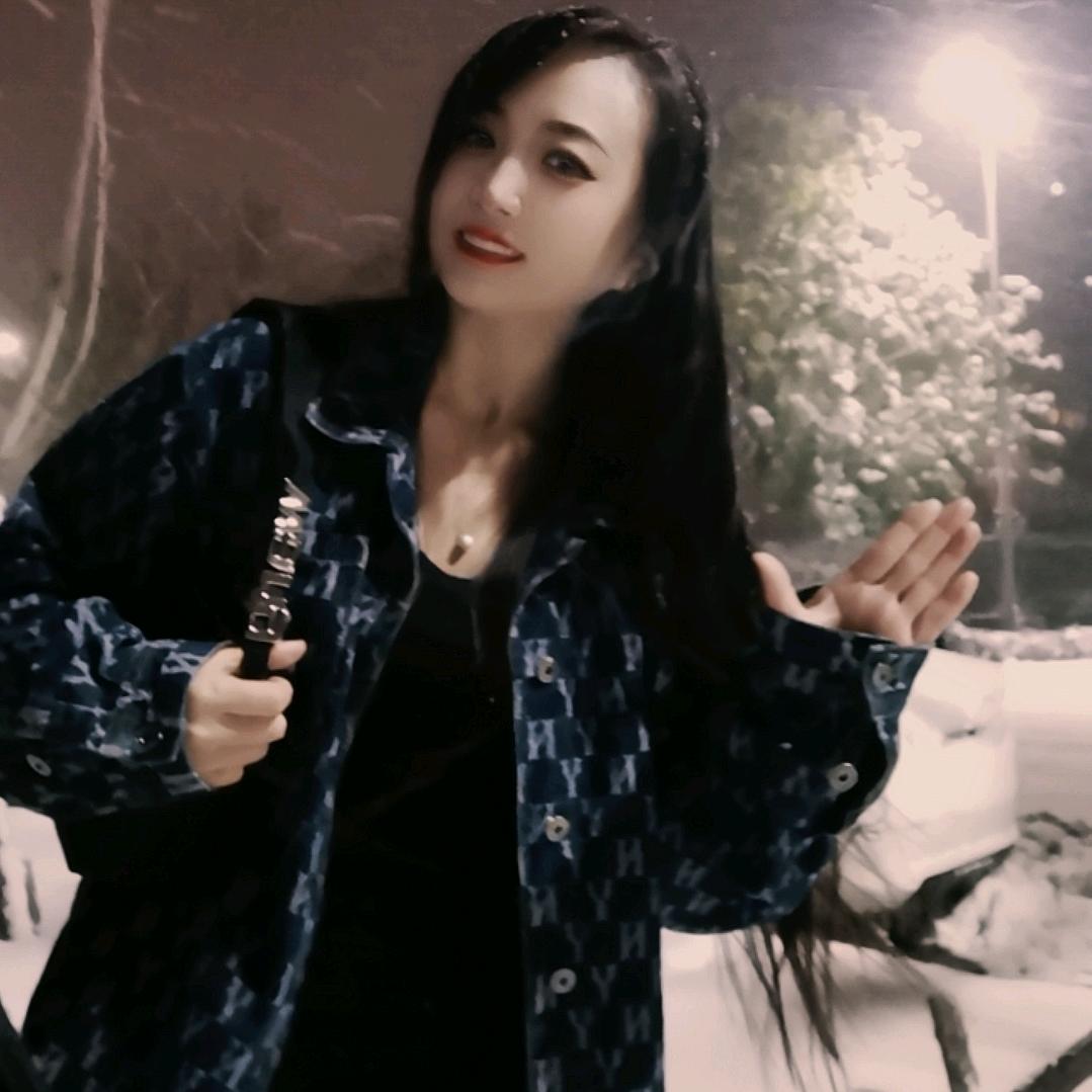 浅笑嫣然✘