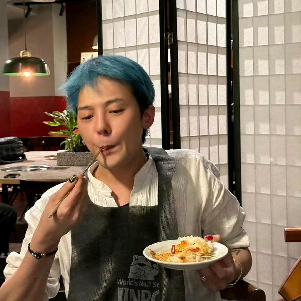 伤心男孩拯救世界
