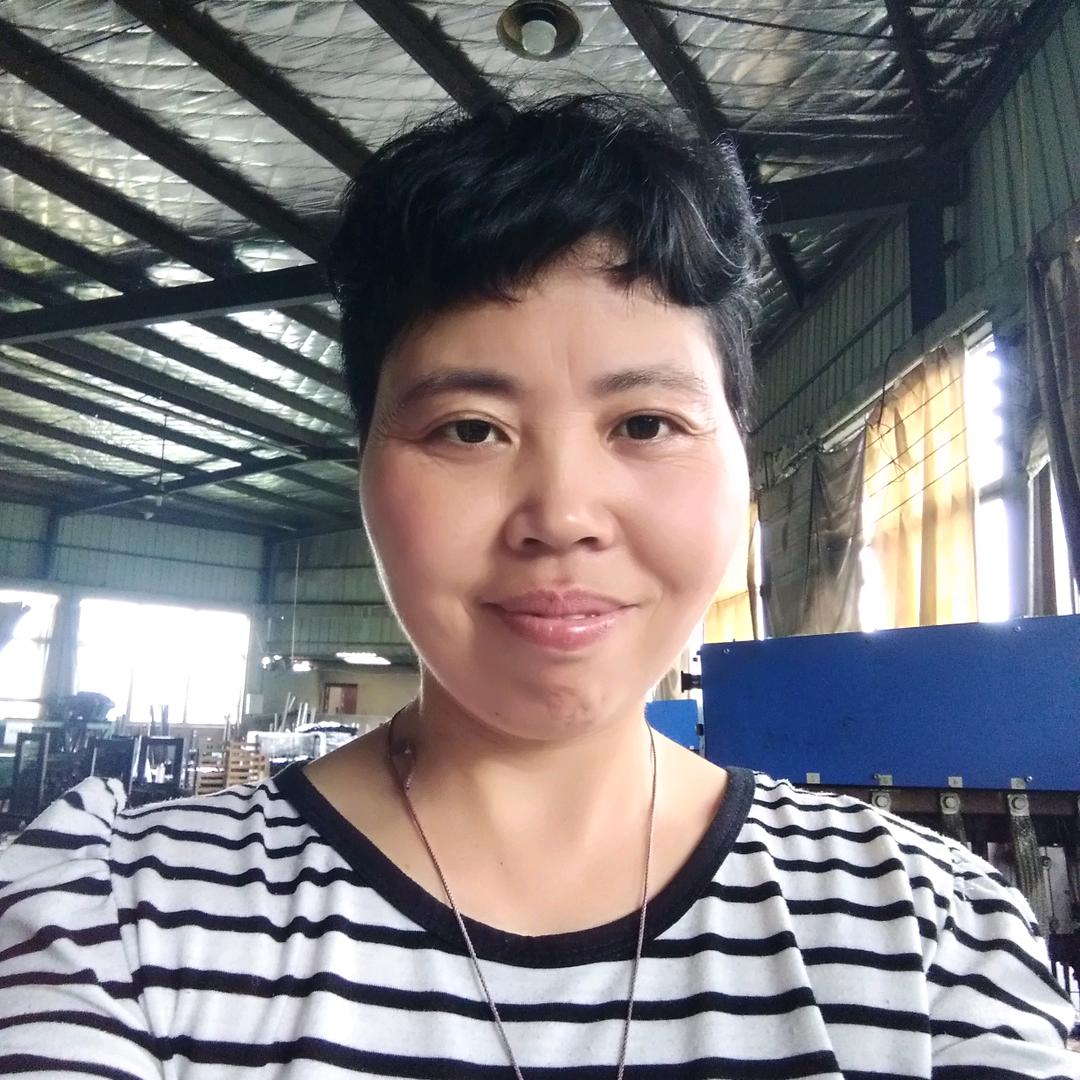 小燕子，农村小美女