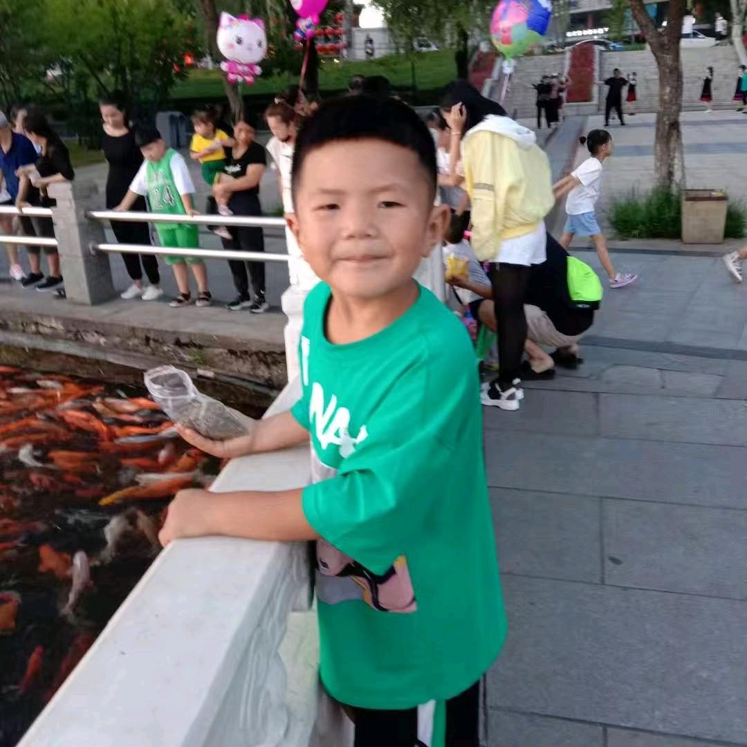 小帅哥