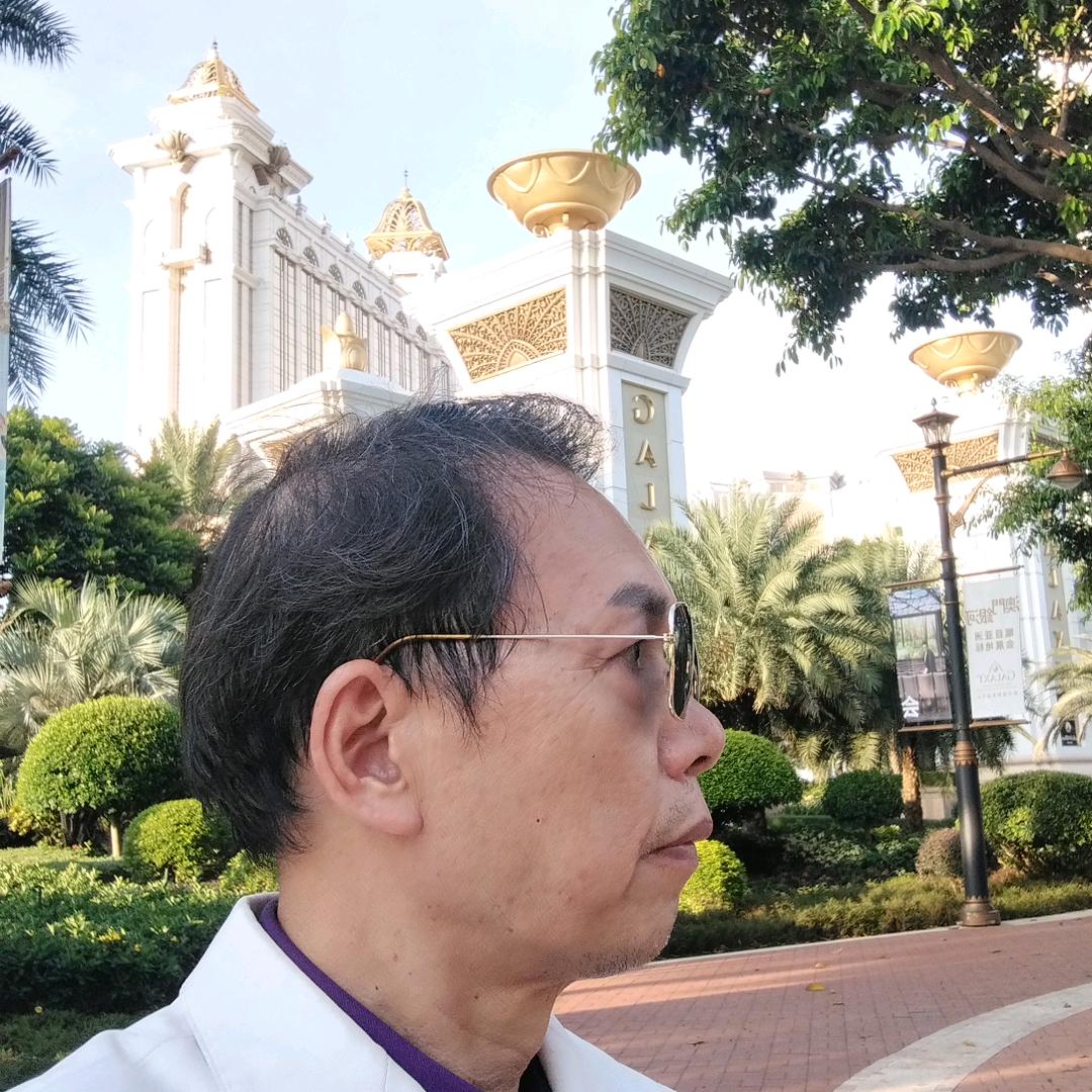 狂飙强哥猪脚面饮品手作