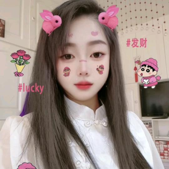 千竹筱暧