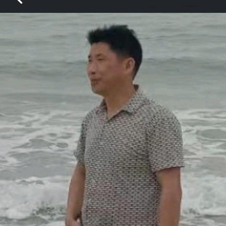 回望的瞬间。