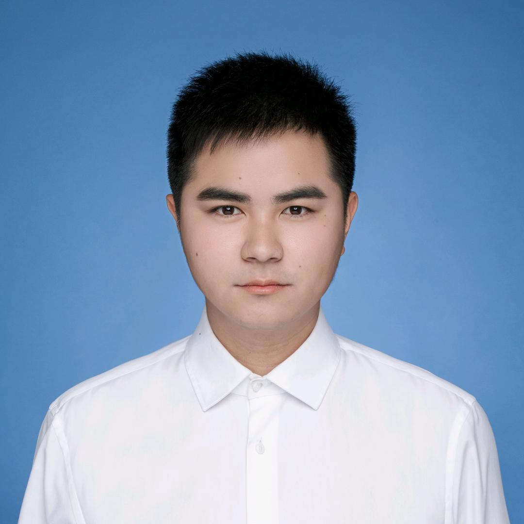 黄晓泽(湖南人在深圳卖新能源车）