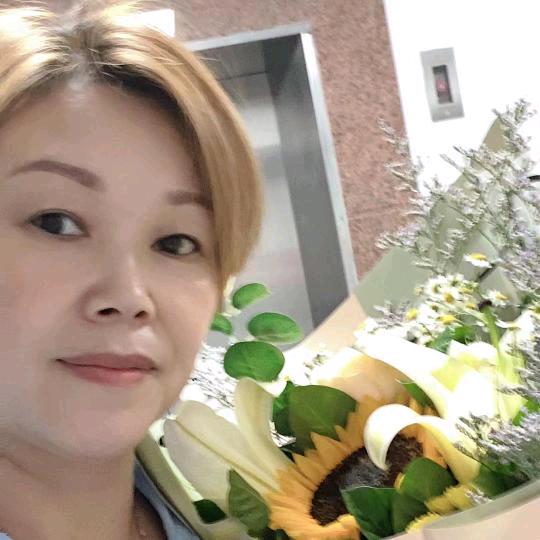 辉辉姐