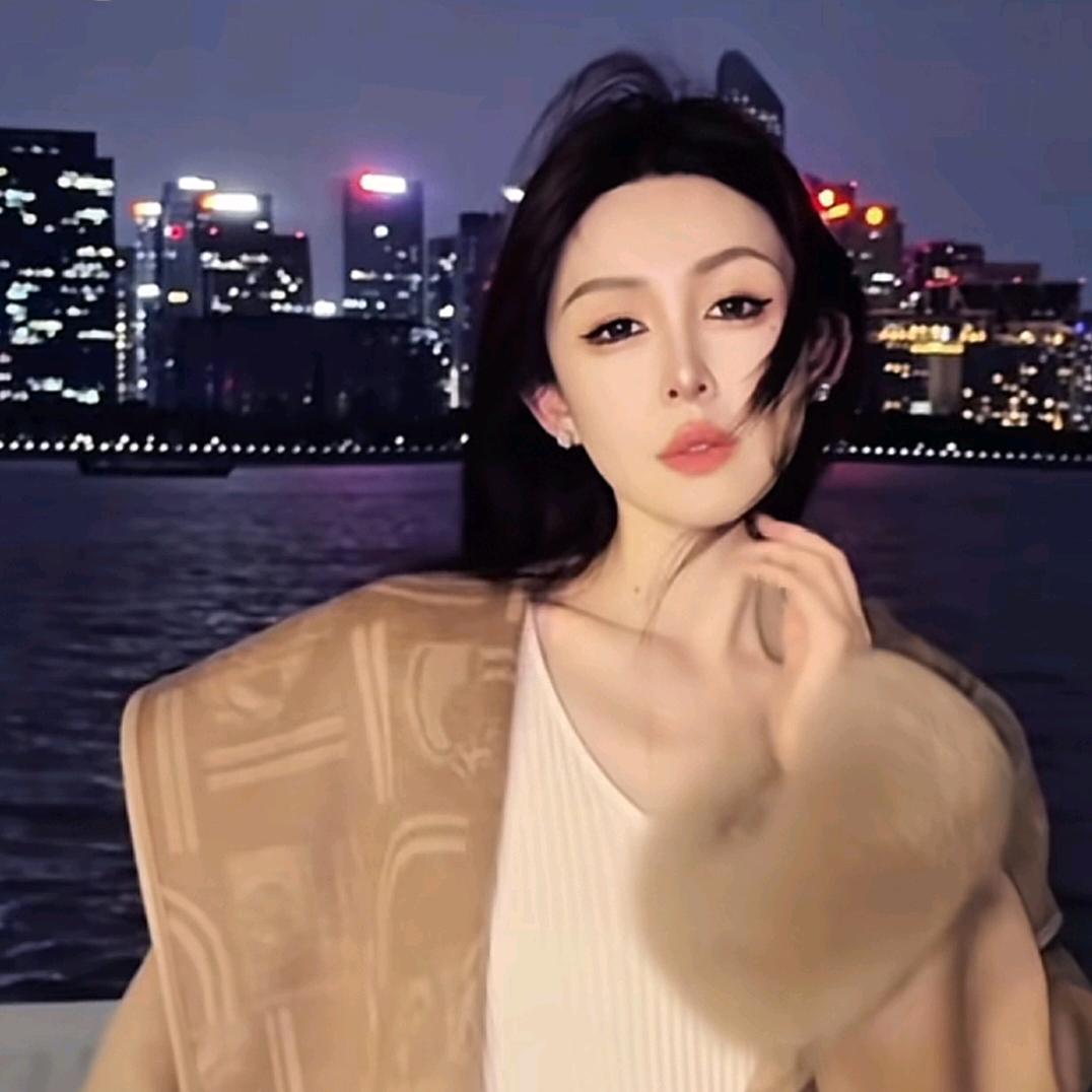 余潇潇❤️轻奢女装