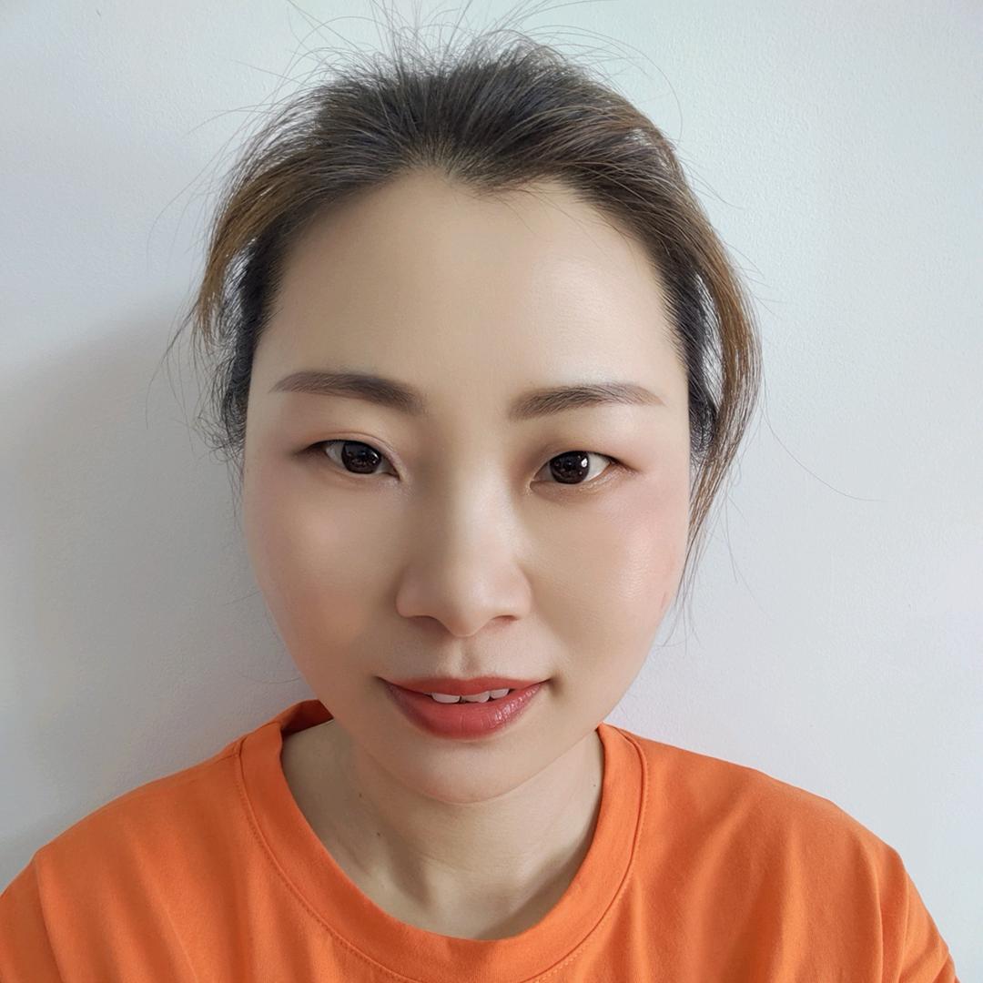 安康九盛男装导购__包包