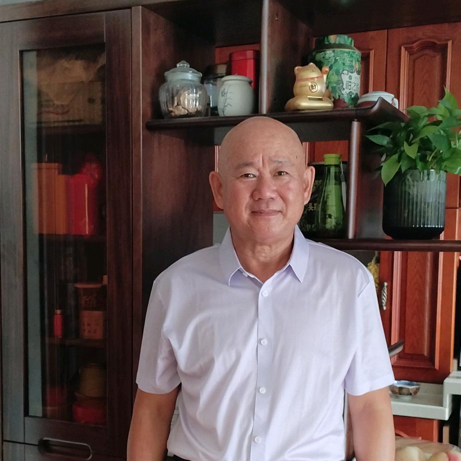 轻夕周厂长