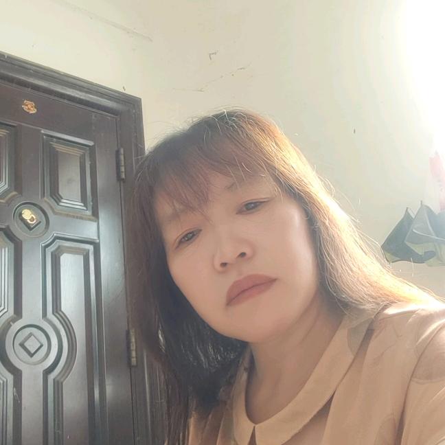 坚强的女人，莉姐。