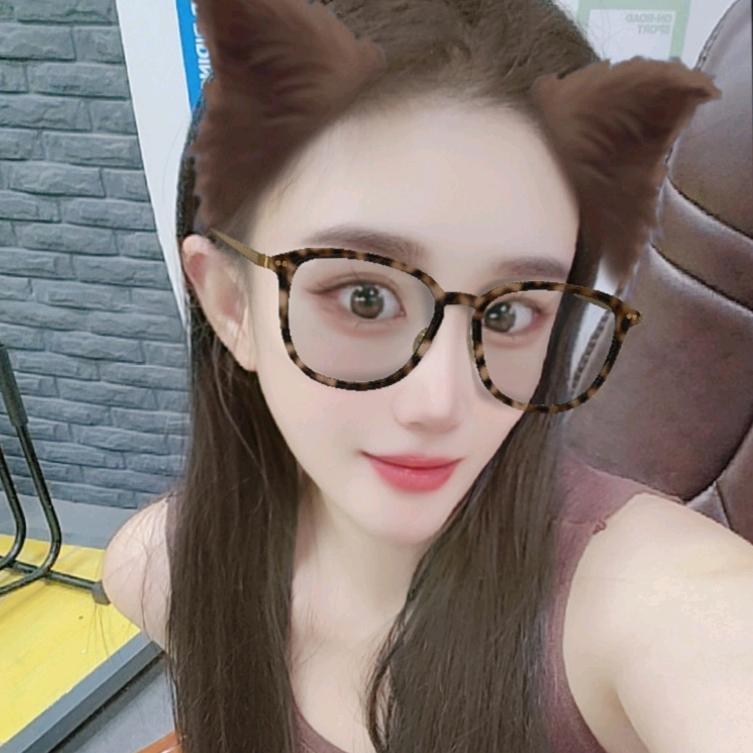 Li.🌻
