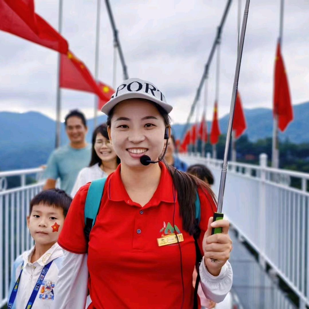 三百山景区导游芬芬