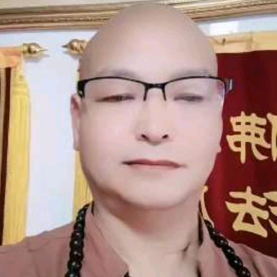 仙入凡尘，悬壶济世。