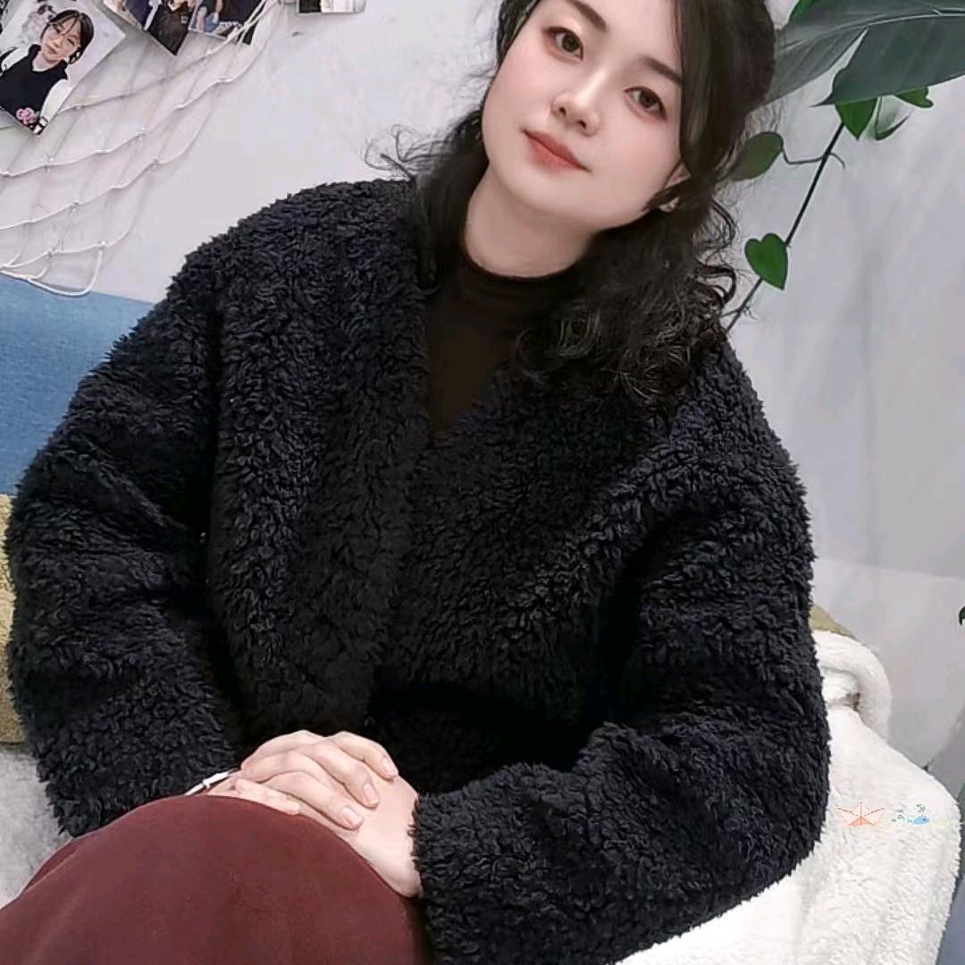 润石.公园壹号邵婷婷