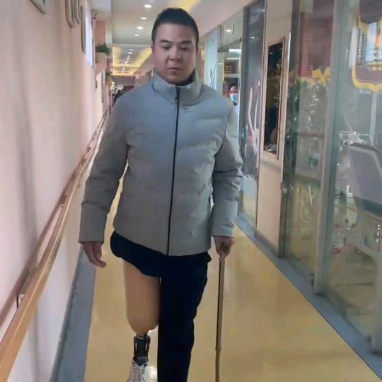 单腿哥批发电瓶零售