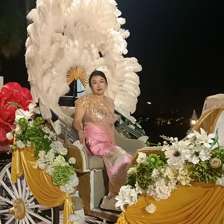 聊八卦