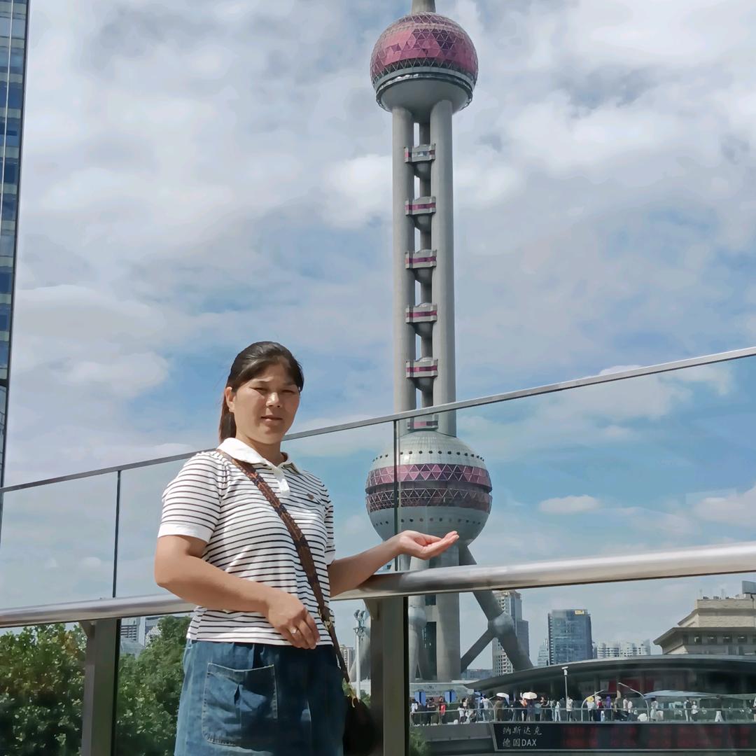 家有俩宝    我是做衣服的小姐姐，