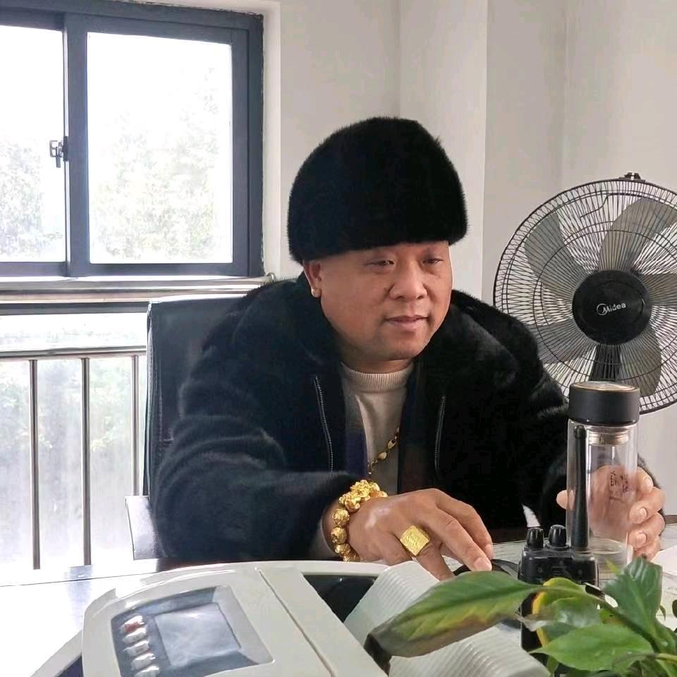 光头哥