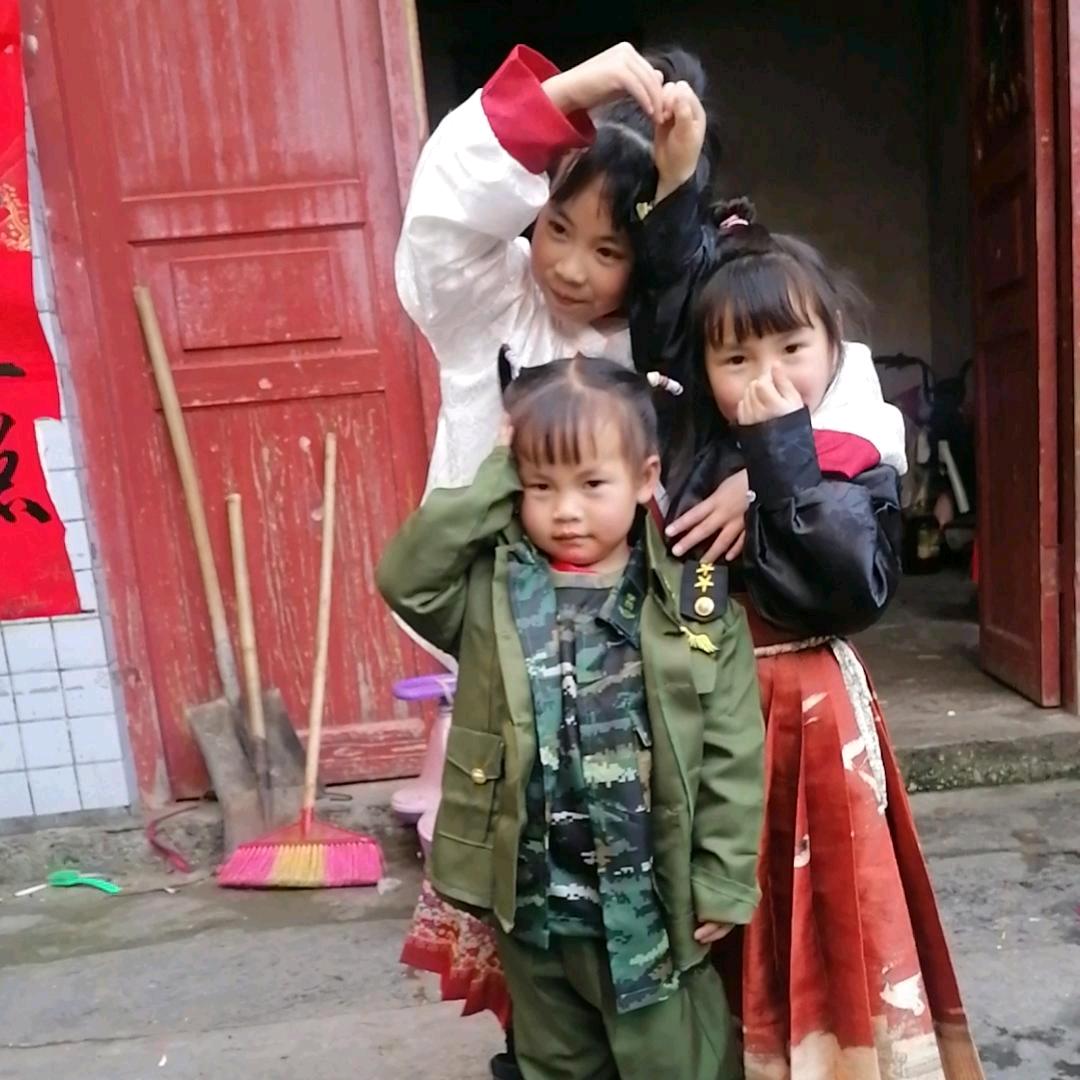 @ℒᎭℯ⃝🌻红?