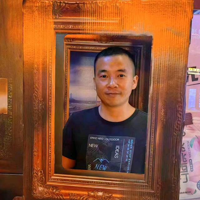 易师傅，专业铺贴施工团队，