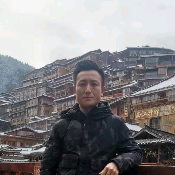 骏哥炸酱面