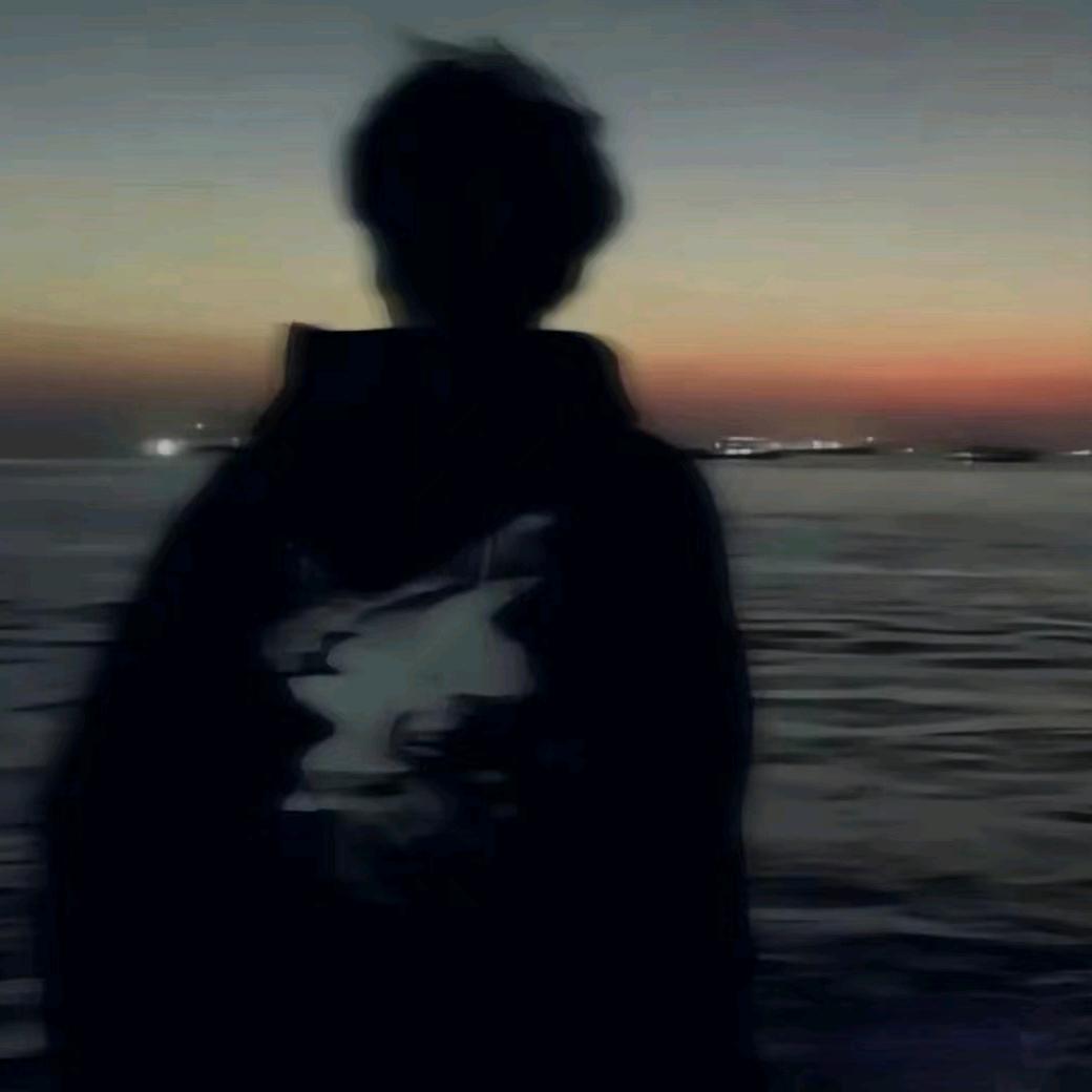 半生风雨半生泪
