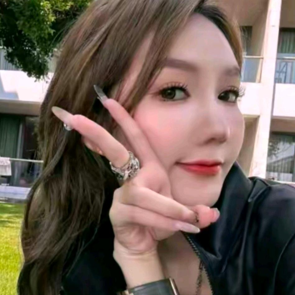 雪儿AMAZING IN(爆款穿搭)