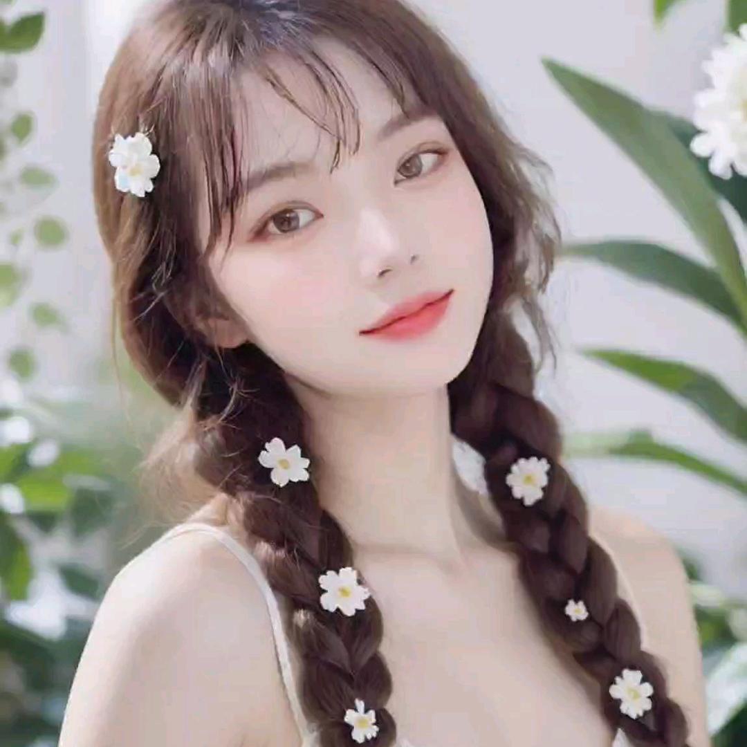 (❁´◡`❁)华姐姐