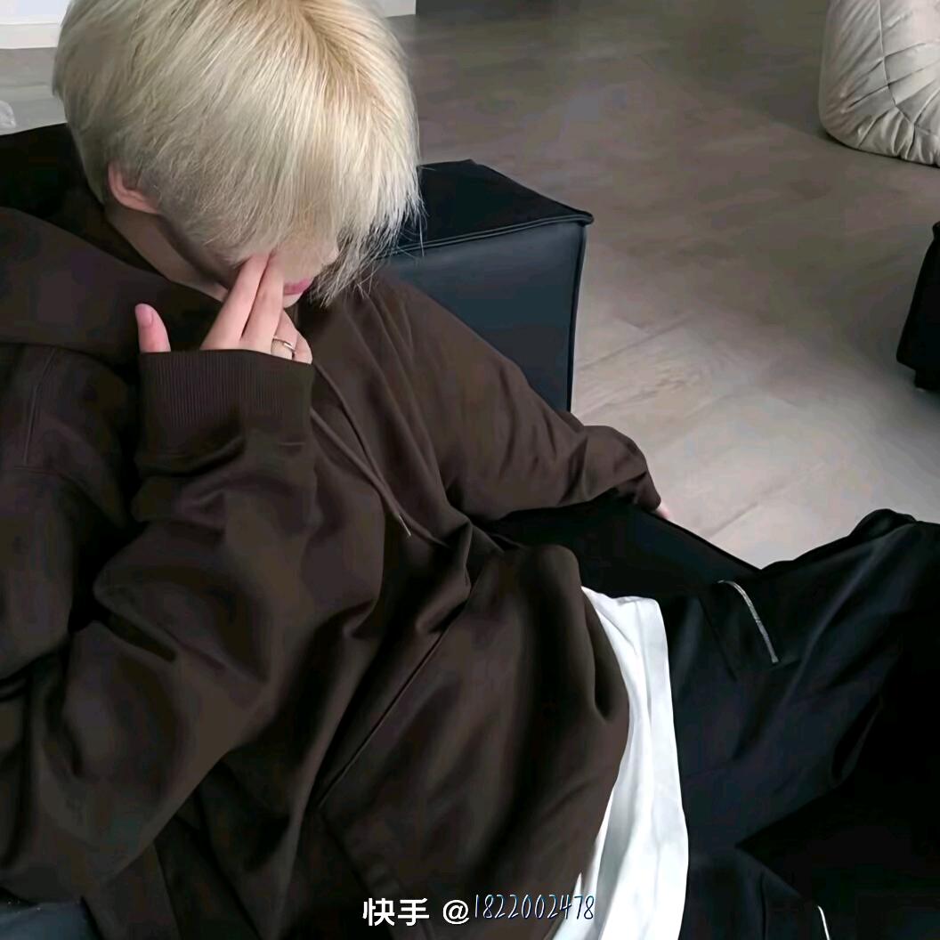 爱难意深情