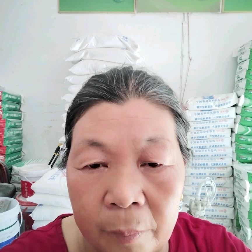 蓝魅丘568晚上8点30开播