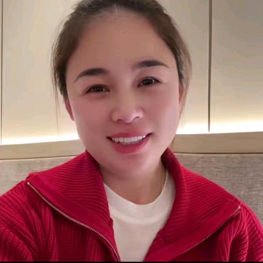 董艳颖小卖部
