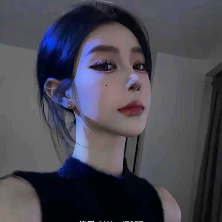 雯雯呀～＼／💋