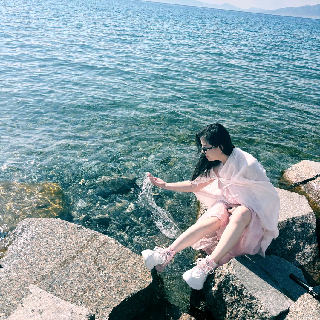 漂亮新娘婚纱摄影琴姐纹绣