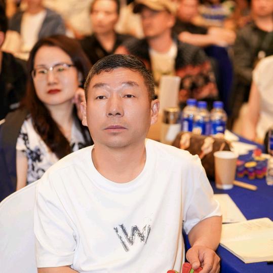 万家灯饰橱柜衣柜6：30开播