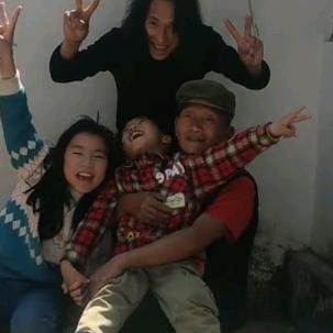 快乐三代人