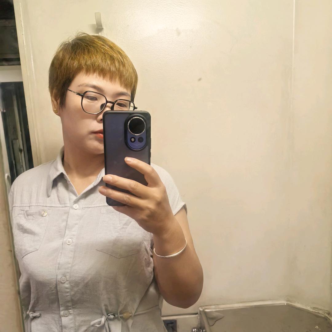 李艳