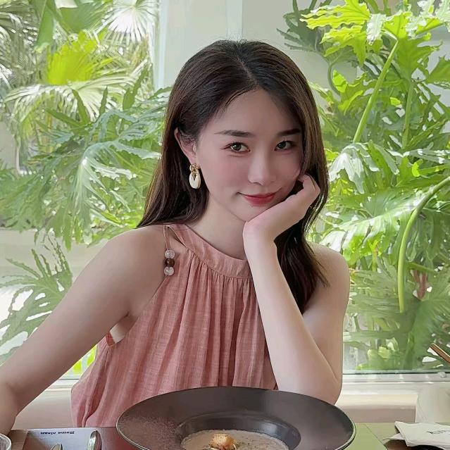邱莹莹 (私服分享）