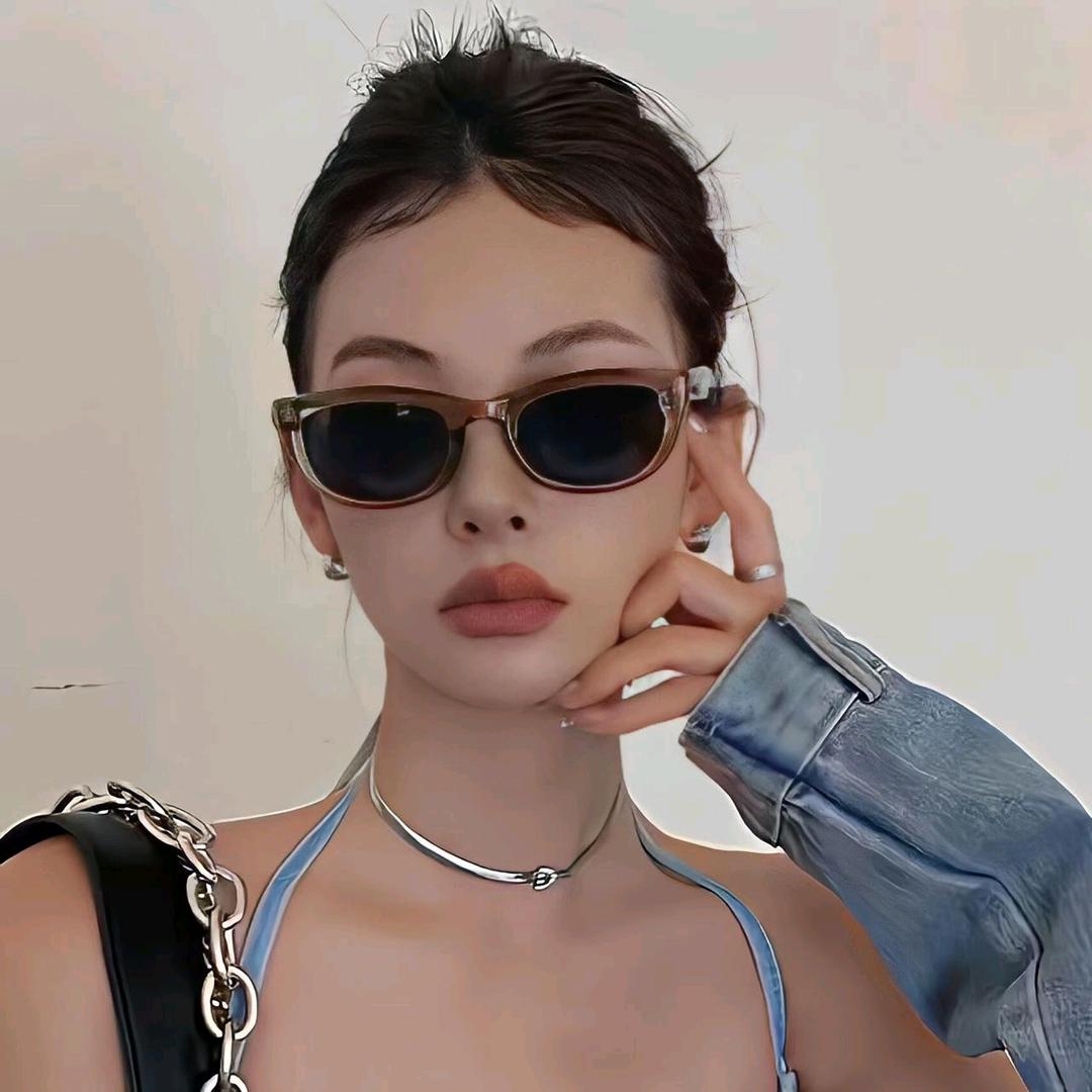 爱臭美的小刘～