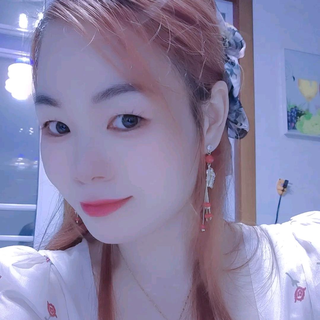 ₅₂₀¹³¹⁴冰冰🌹🌹🌹༻