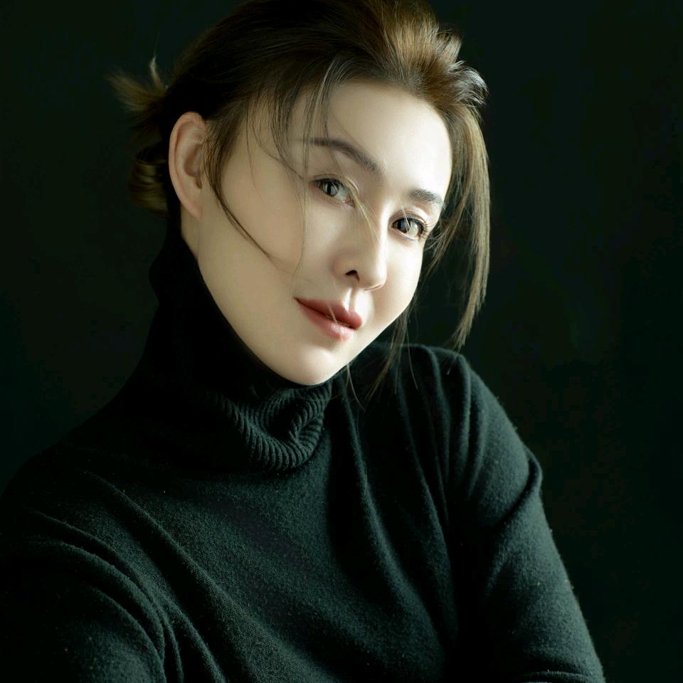 しっ转眼花落纷飞