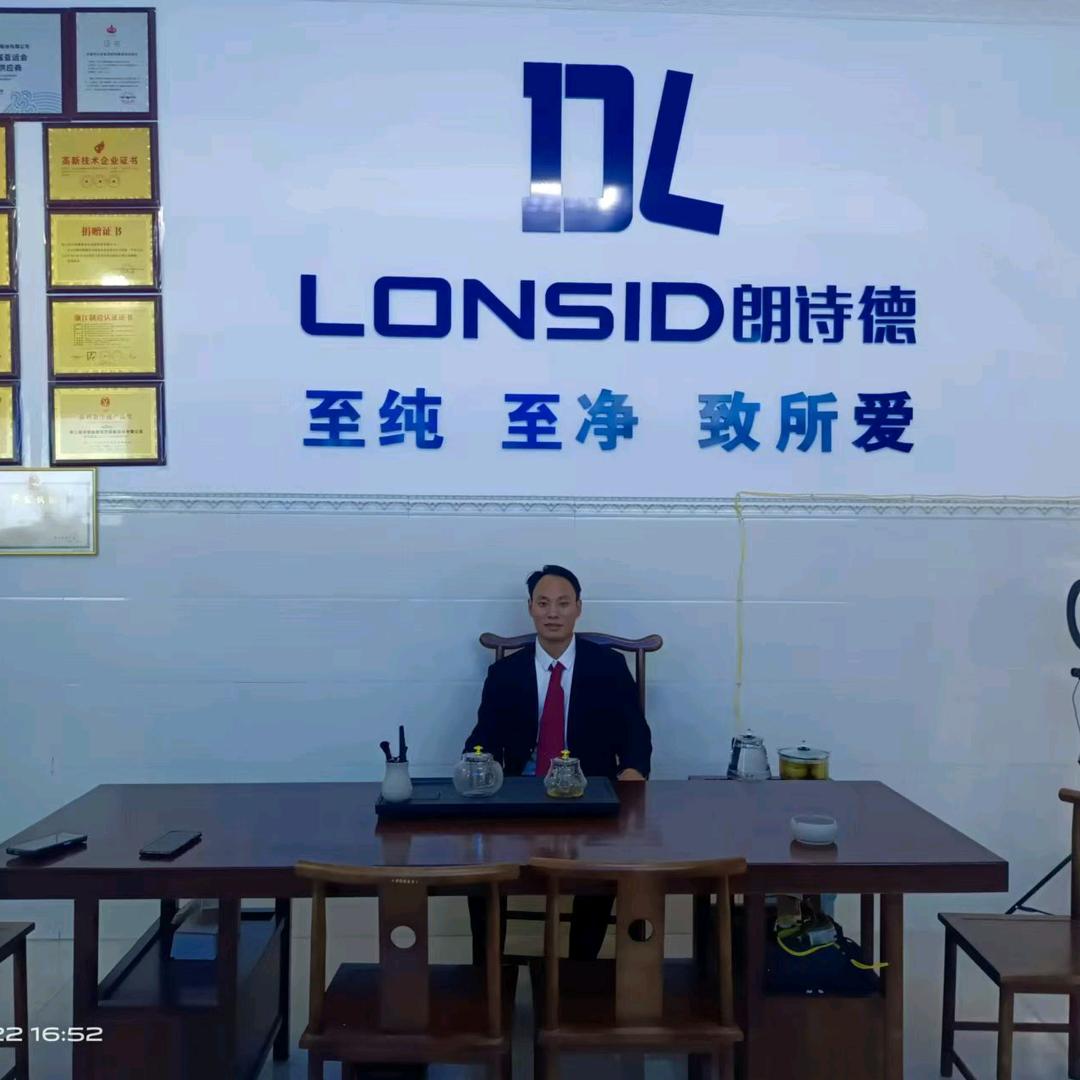 東大装饰室内外装修工程。