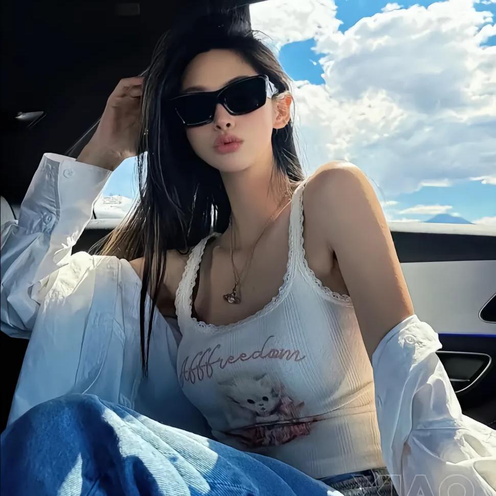 时倾₍˄·͈༝·͈˄*₎◞ ̑̑