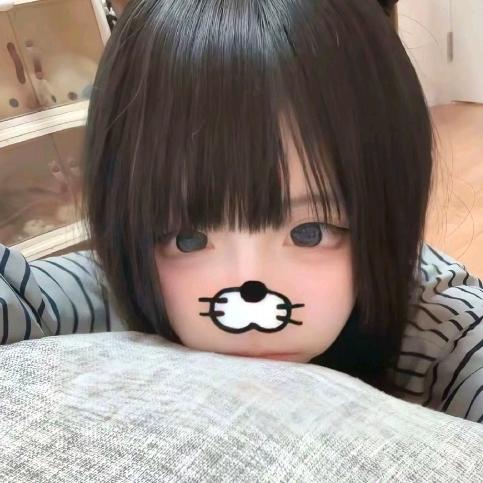 ꉂ ･ ･ ☆