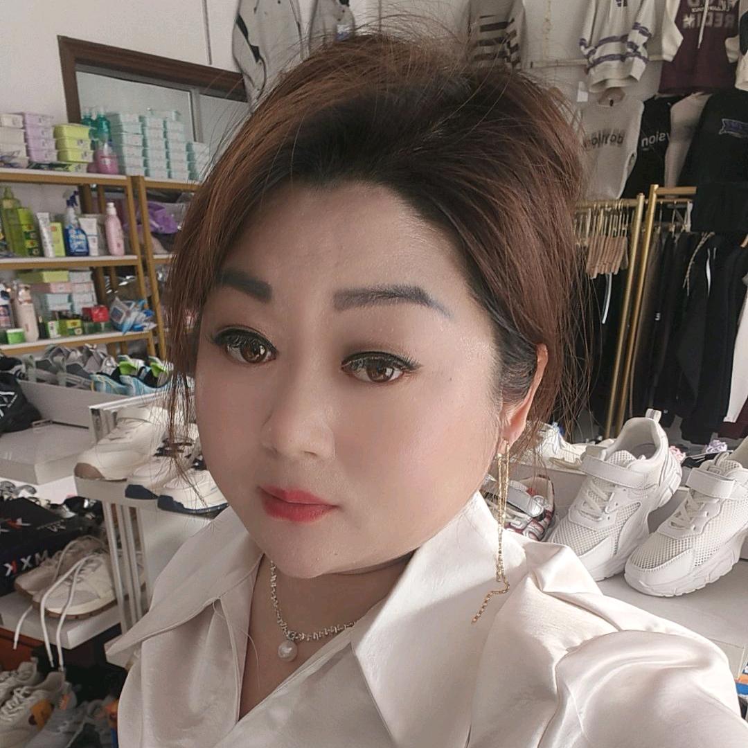 浩语童装店