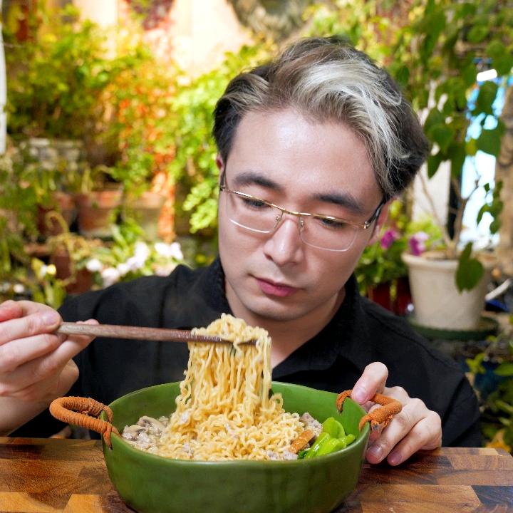 泡厨房的顾小胖