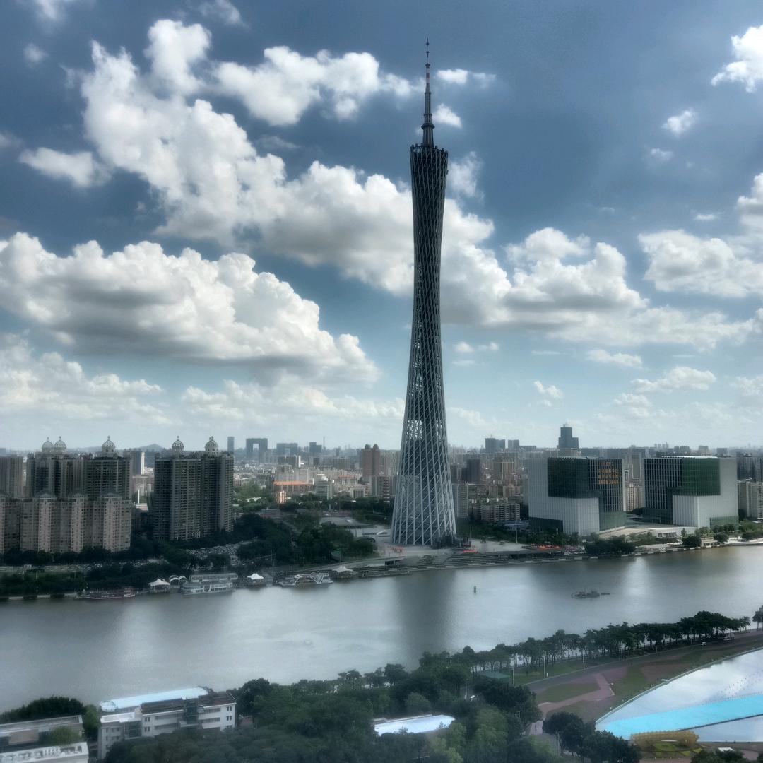 张鋆