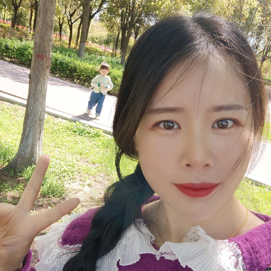 一个番茄🍅（口感番茄已开园）